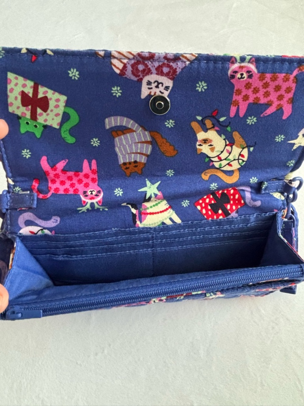 Vera Bradley Catnip Christmas Wallet Crossbody NWT - Picture 7 of 14